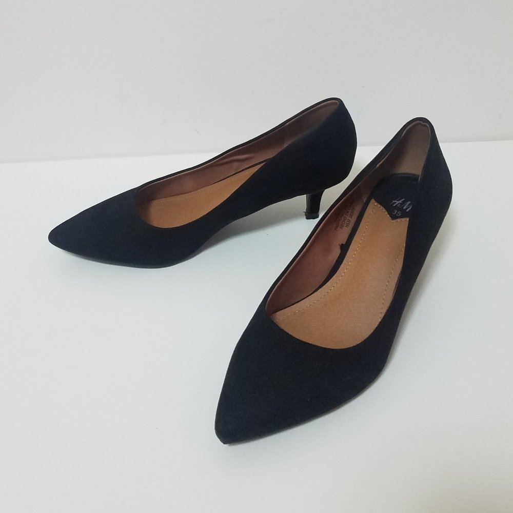 H&M BLACK Classic Suede Pointed Toe Low Heels
